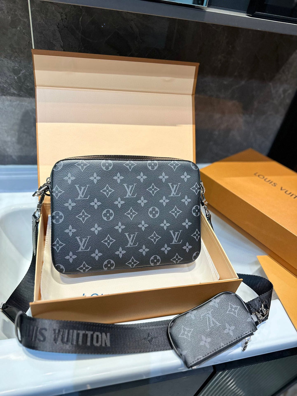 B6X103E232 Popular  leather bag 