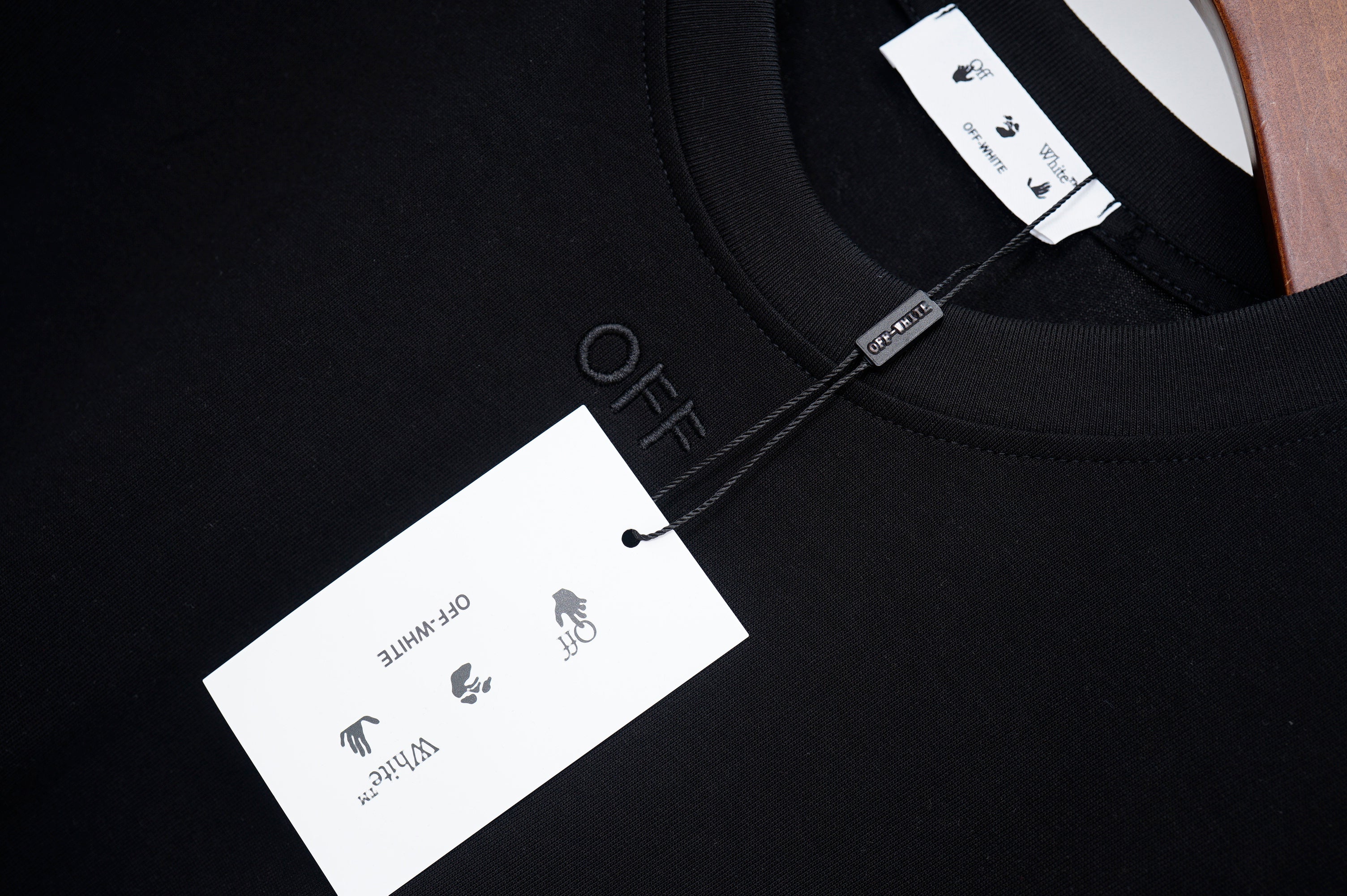 U1N65A20 Popular T-shirt