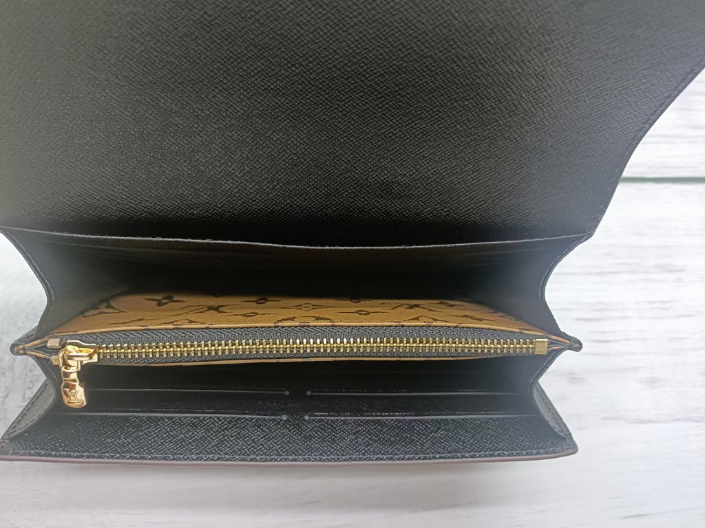 B1X43E93 Popular  leather wallets