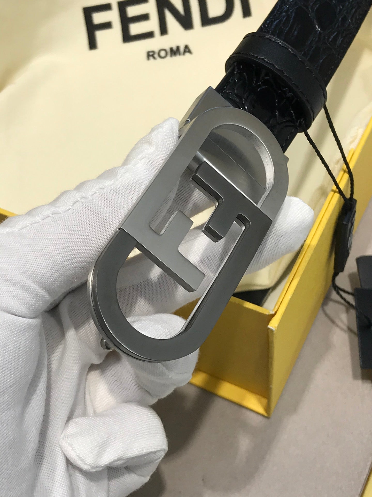 P1Q64F91 Popular  High quality belt With full package