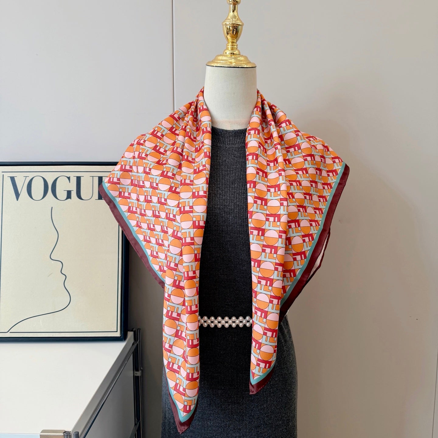 W1N36F10 Popular Silk Scarve
