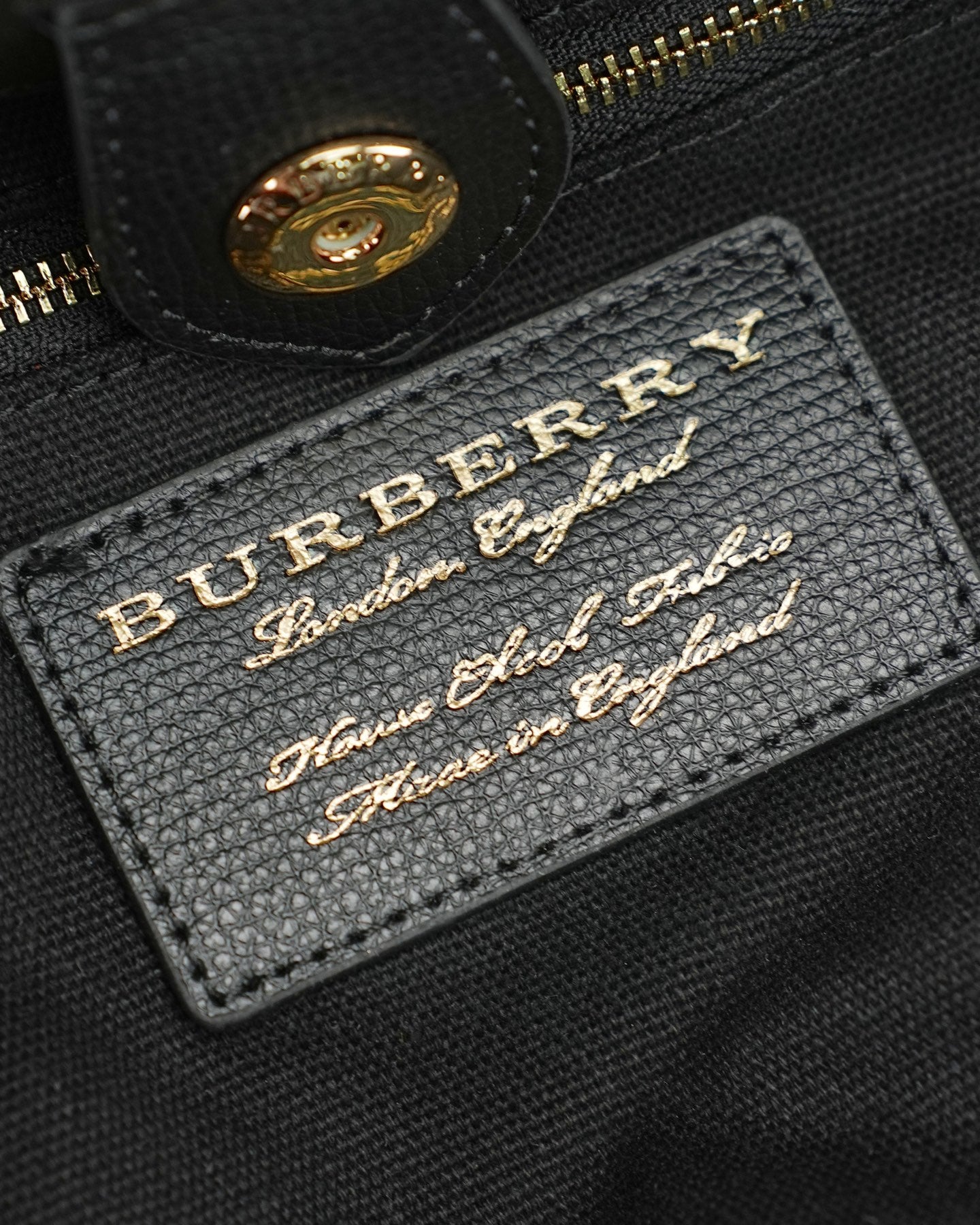 B1R76R20  Popular leather bag