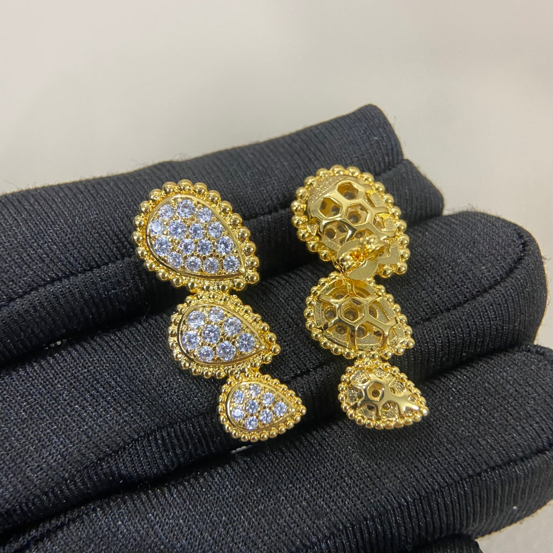 X1Z95A32E Popular Earrings