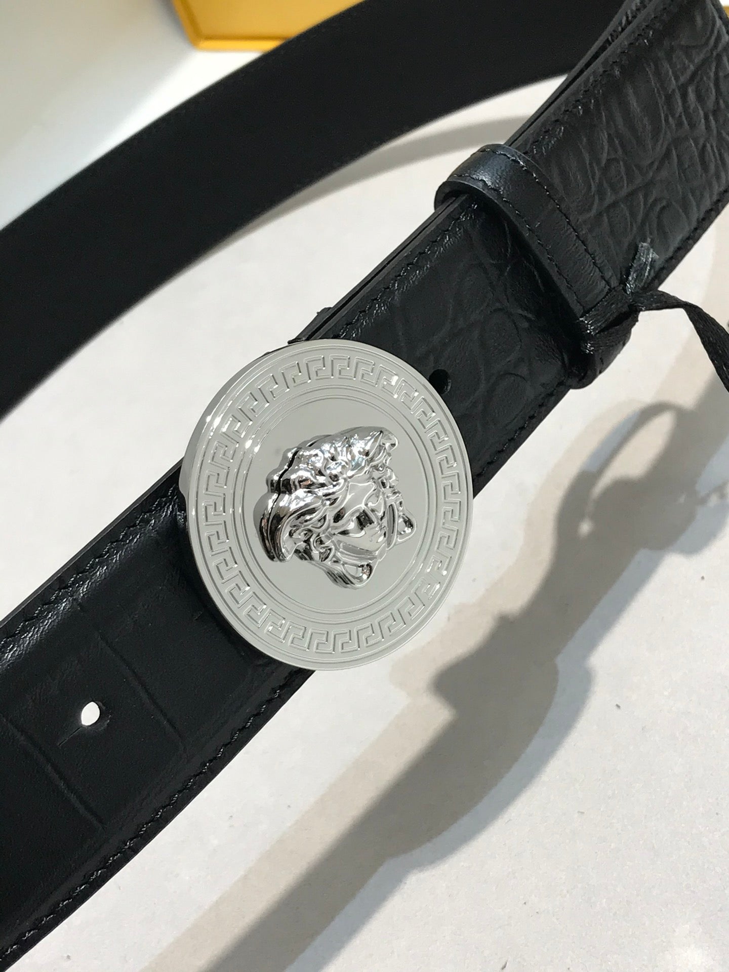 P1Q64V83 Popular   High quality belt With full package