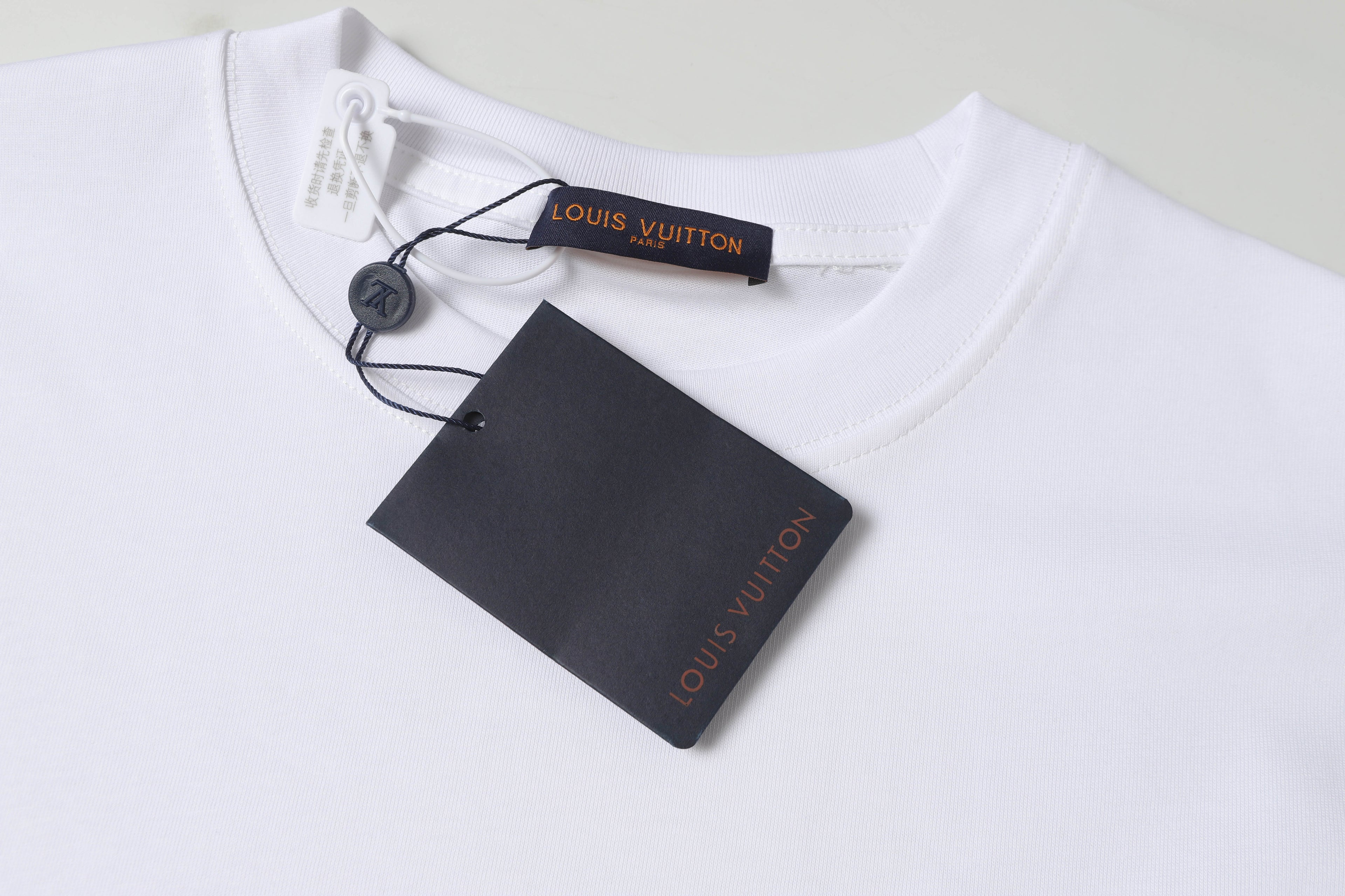U1R45E145 Popular T-shirt