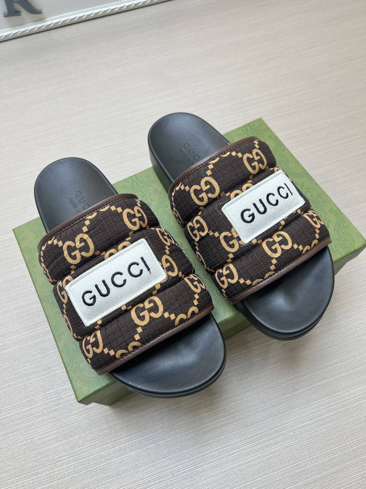 Z5ZB49 Popular slippers