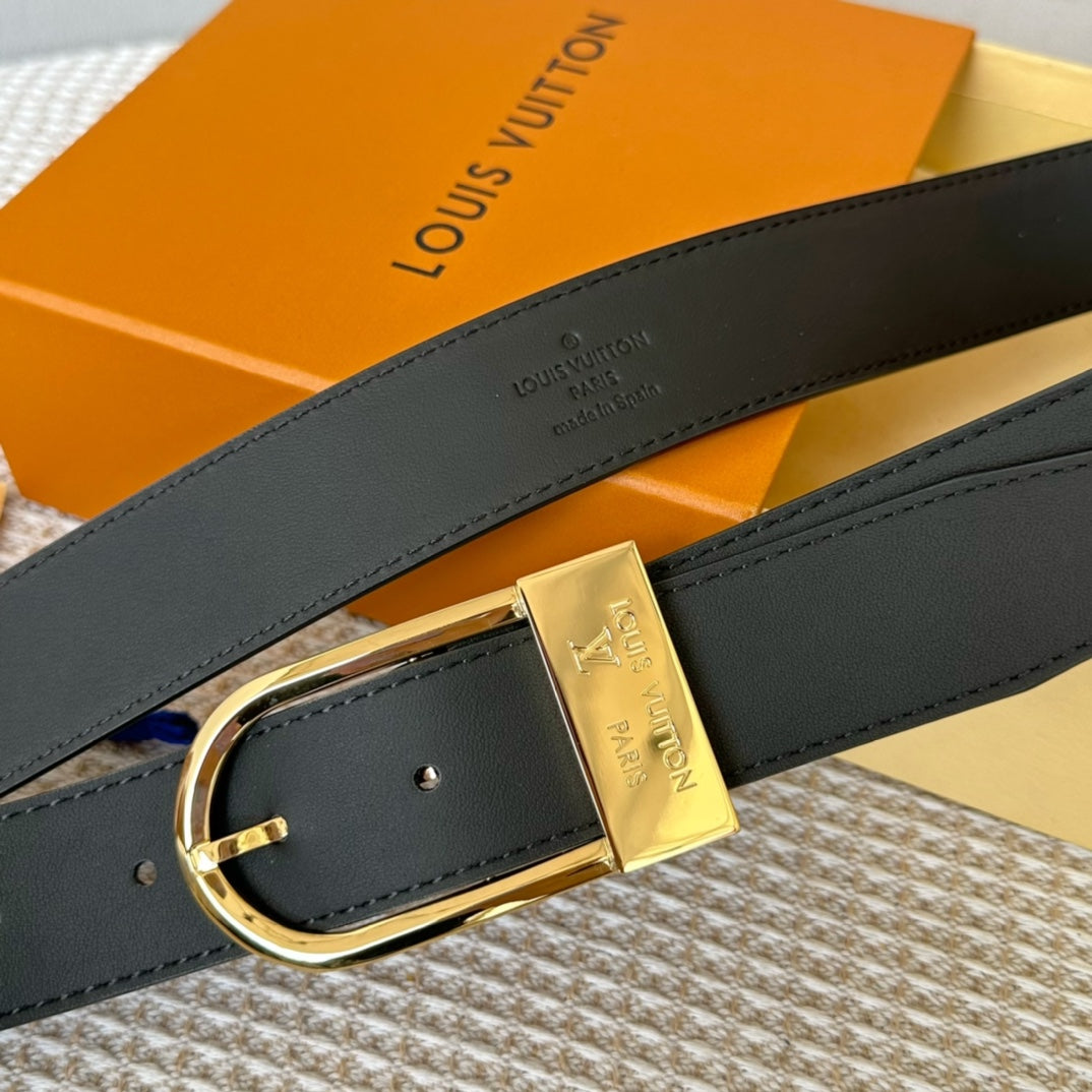 P1Q64E67 Popular   High quality belt With full package