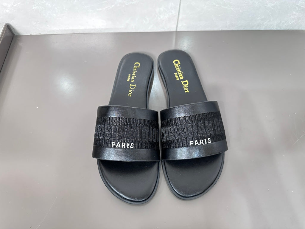 Z1ZD32 Popular slippers