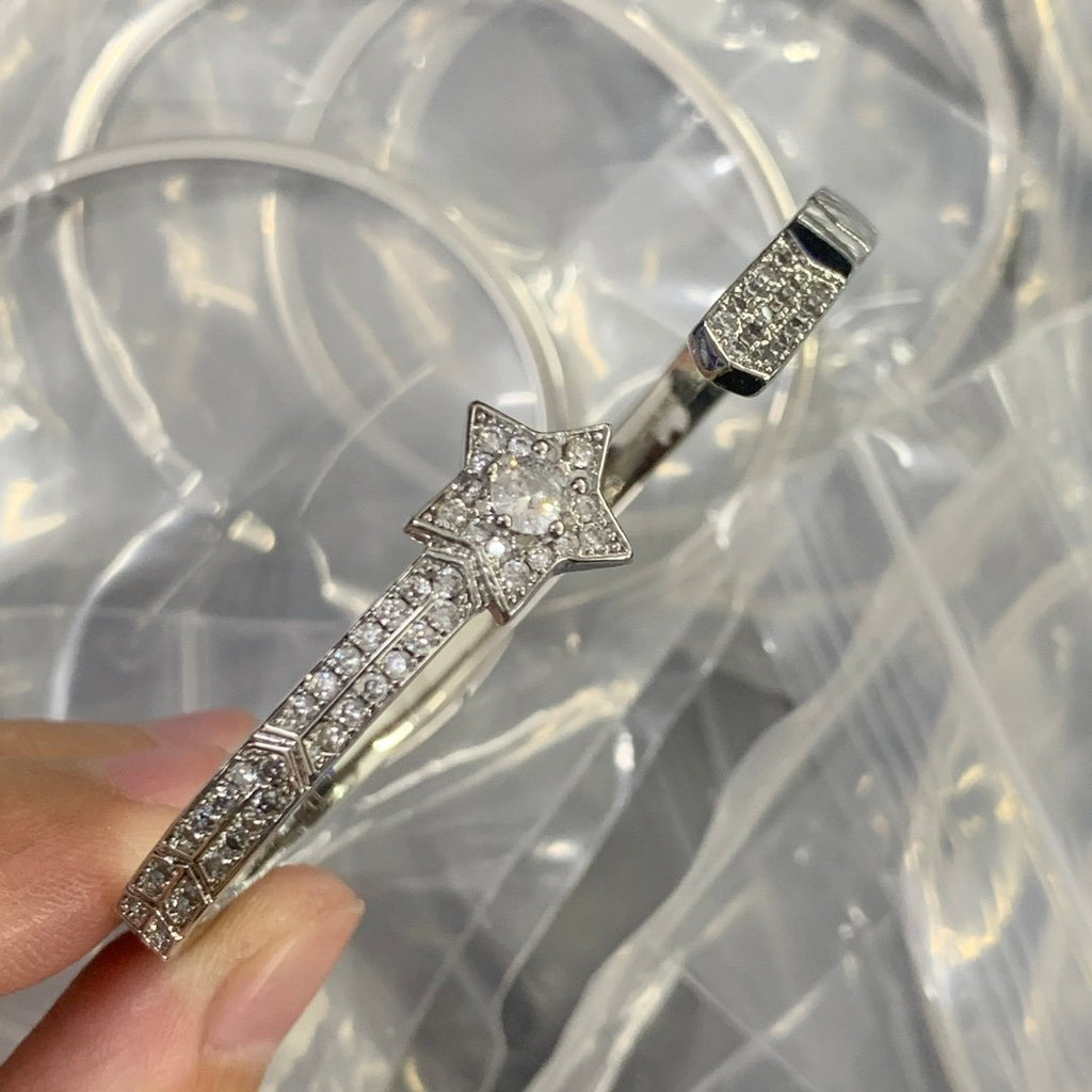 X1X54C67K  Popular Bracelets