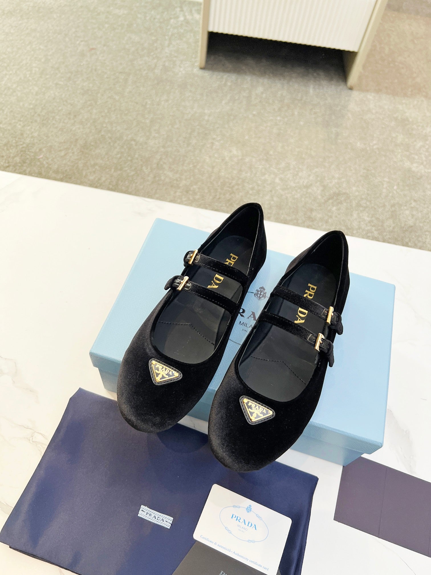 Z2Q105P404 Popular high-quality Shoes