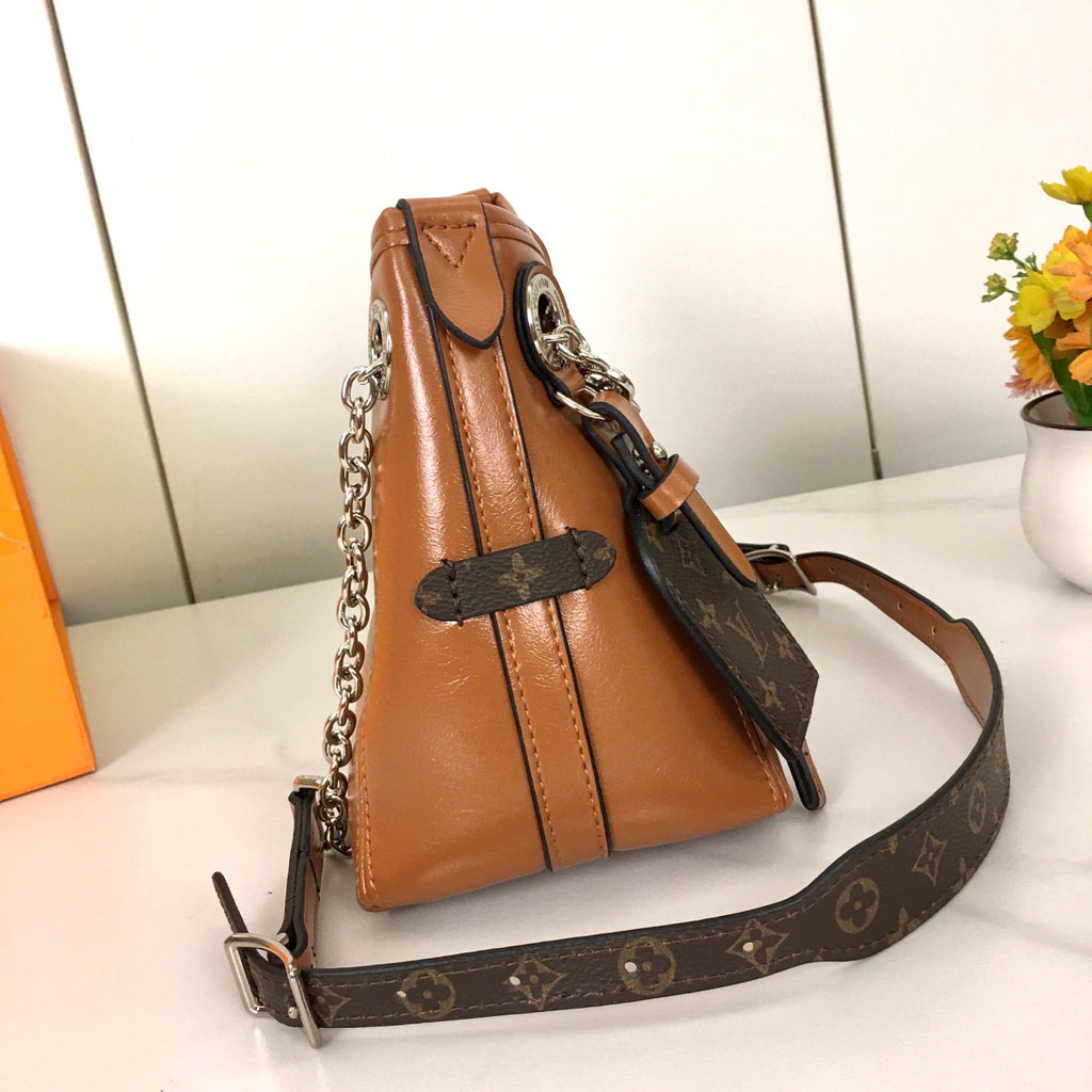 B1W35E113 Popular  leather bag