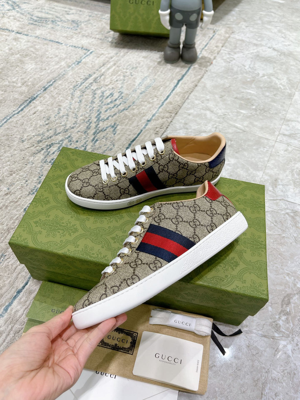 Z2Q105B202 Popular high-quality Shoes