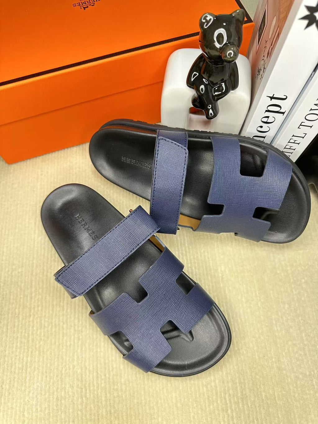 Z2Q55H27 Popular  leather shoes