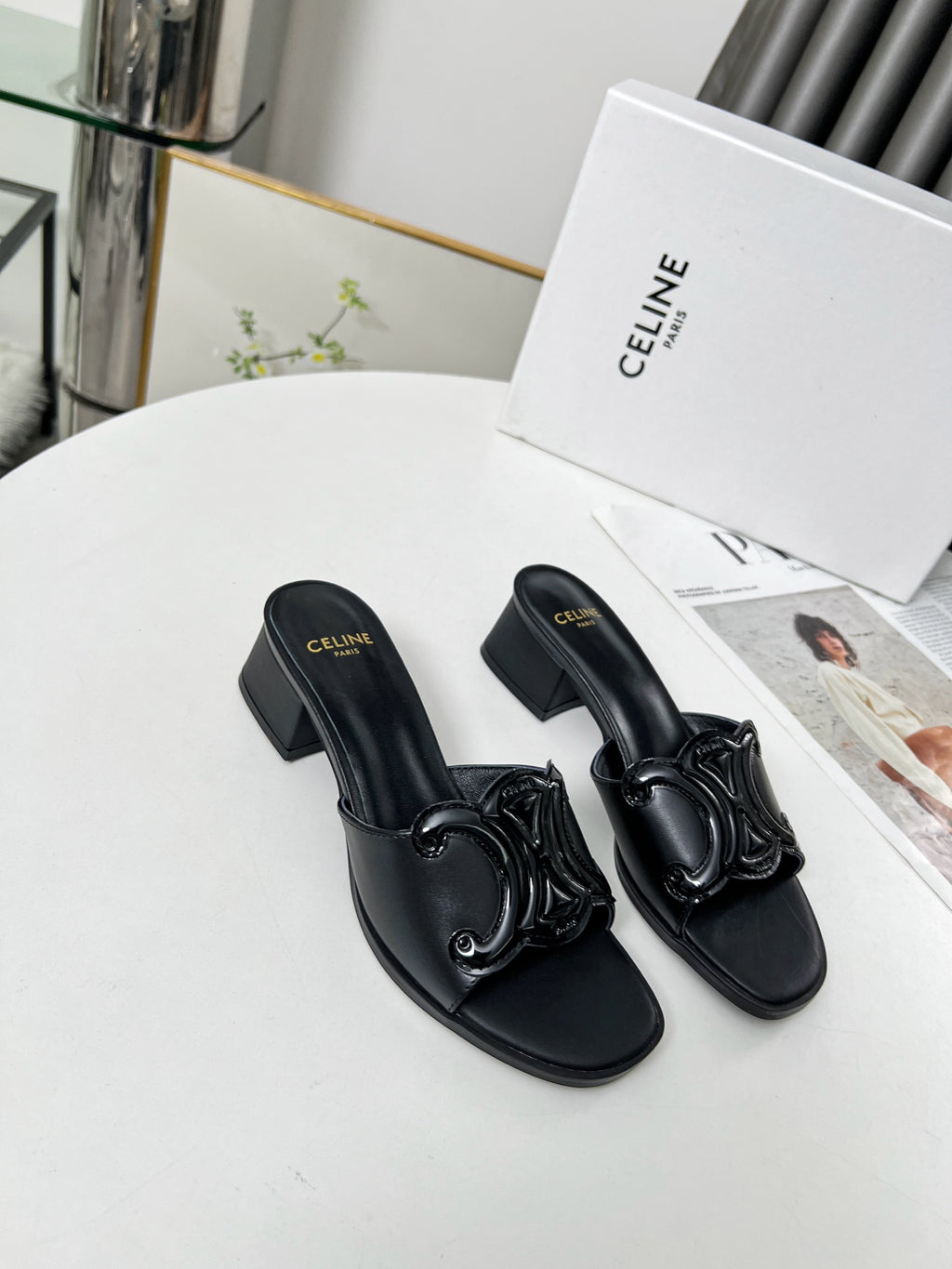 Z2Q55CL51  Popular leather shoes