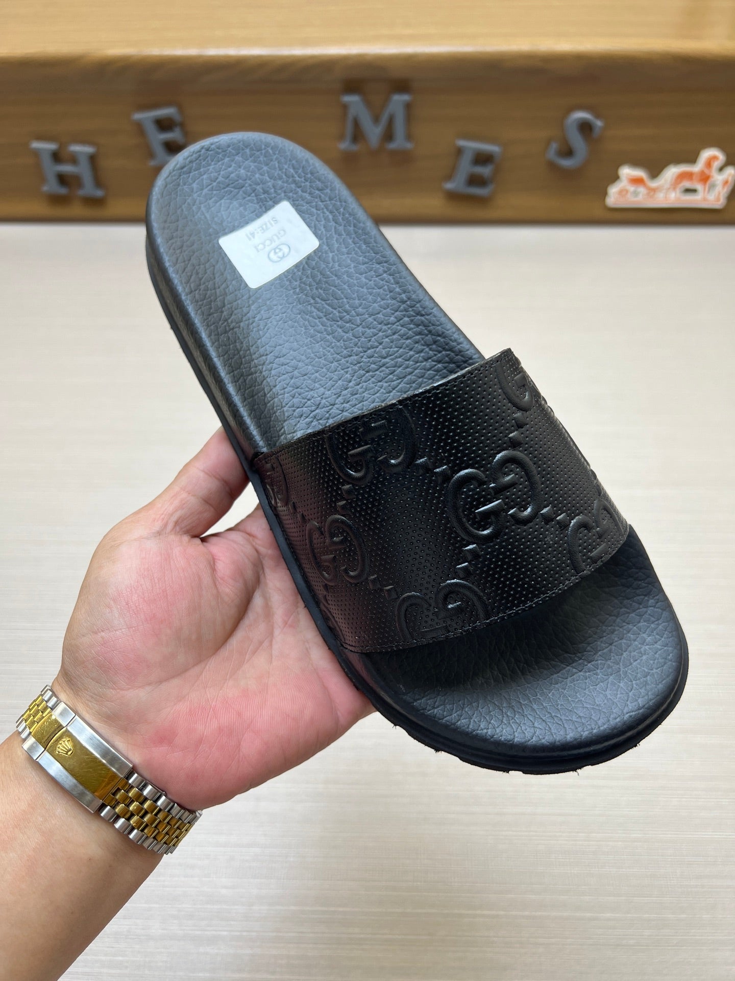 Z5X76B2  Popular slippers
