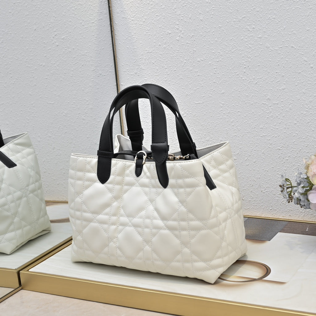B1R76D40 Popular leather bag