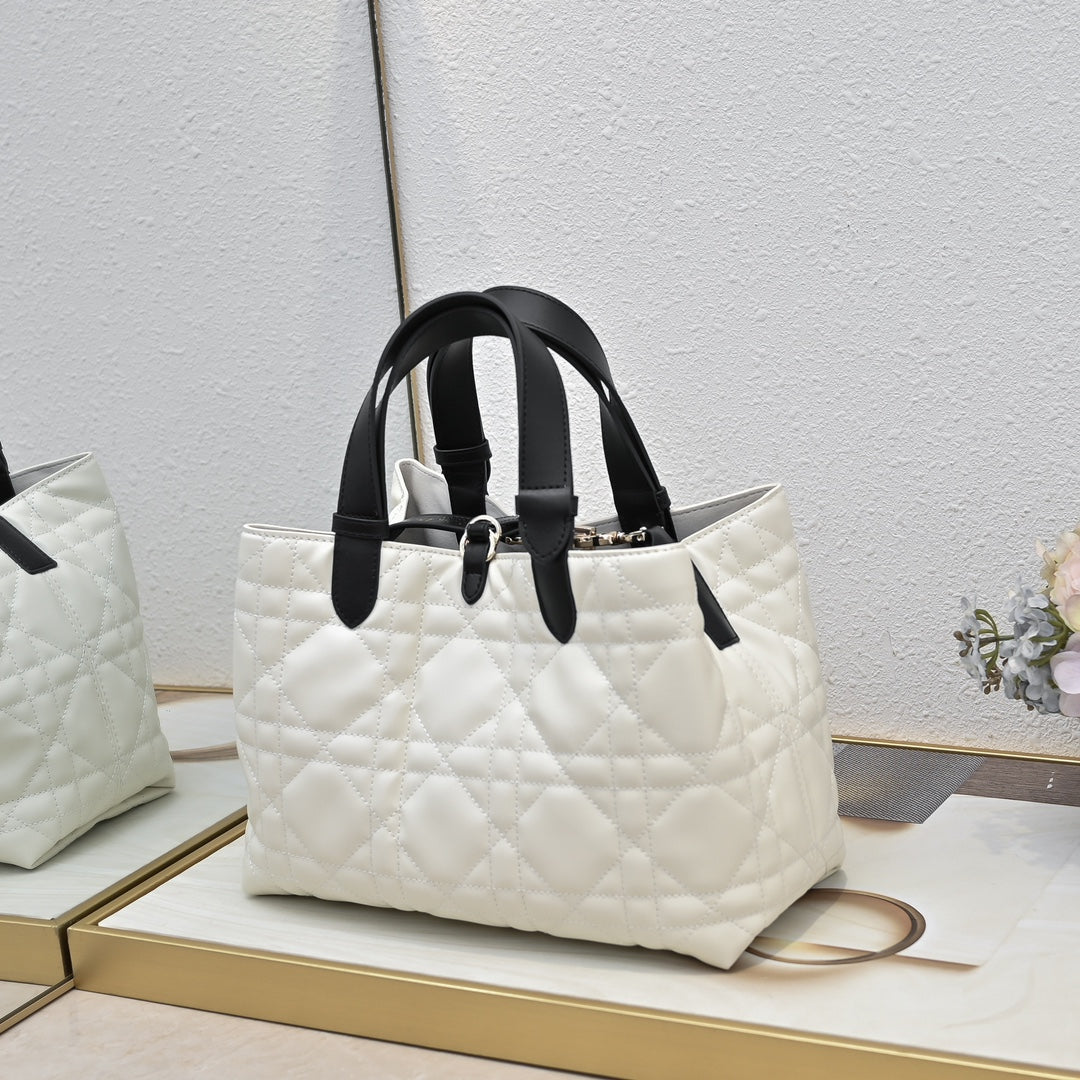 B1R76D40 Popular leather bag