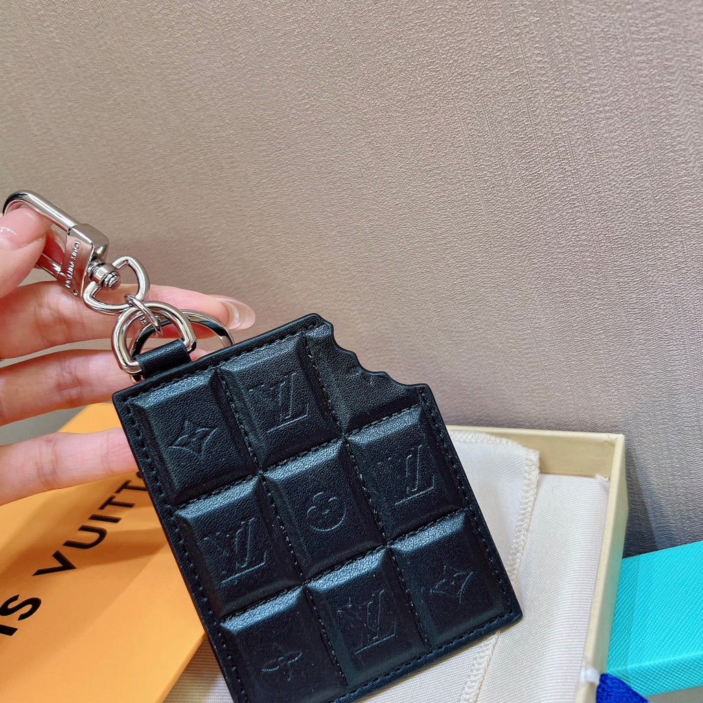 A1Z105E35 Popular bag 's charms accessories