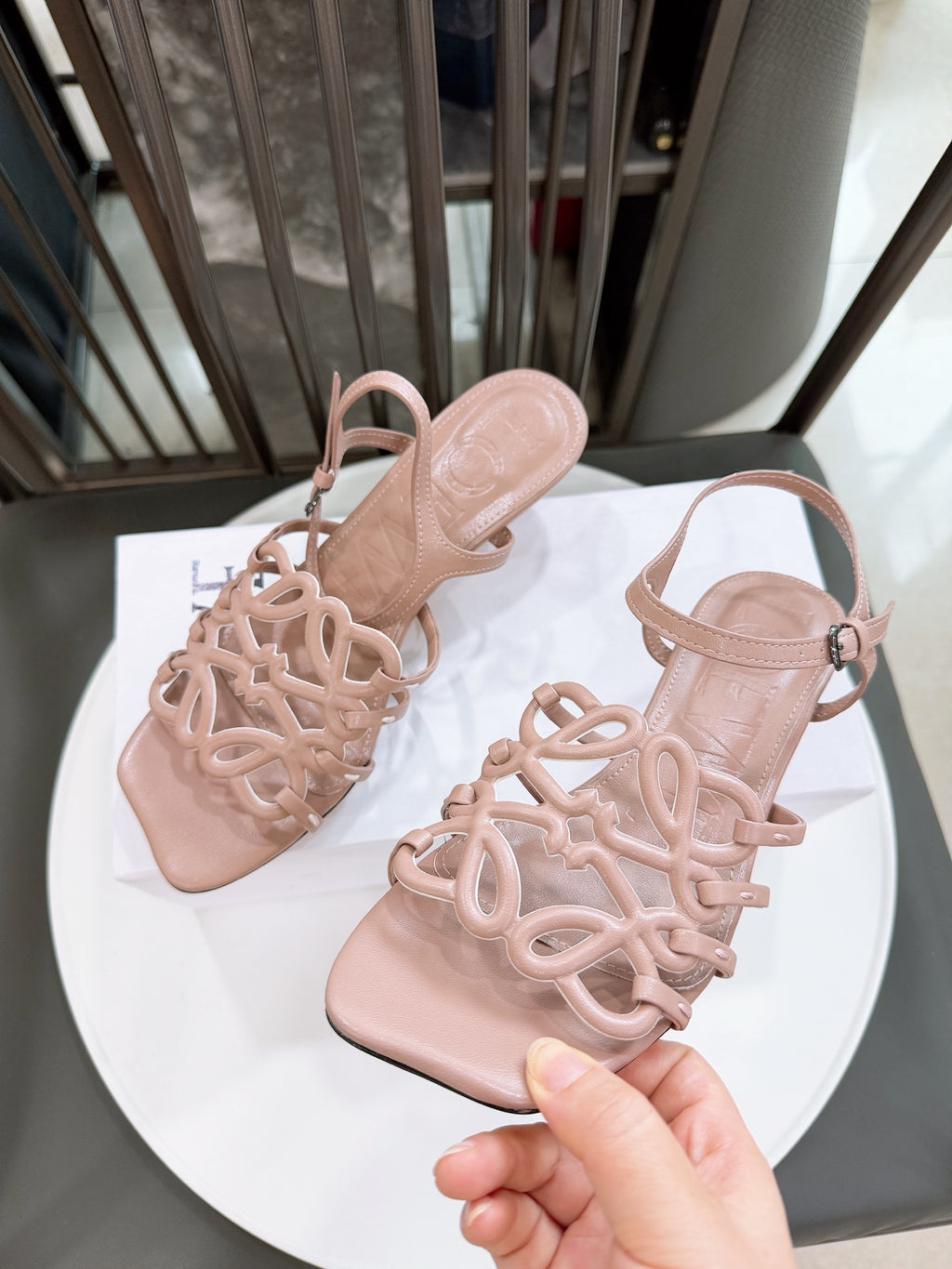 Z2R76A12 Popular high-quality  leather shoes