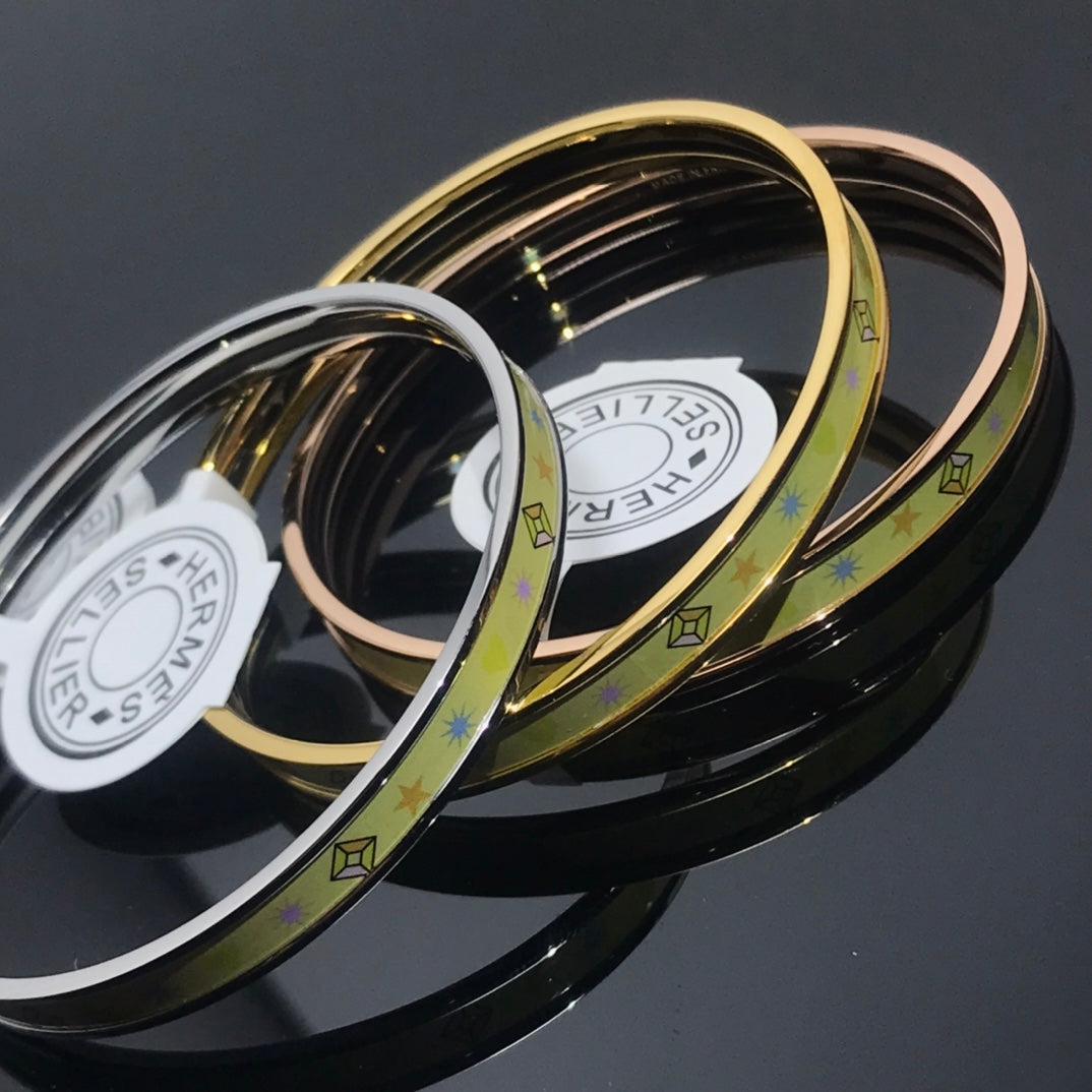 X1Q85H85K  Popular Bracelets