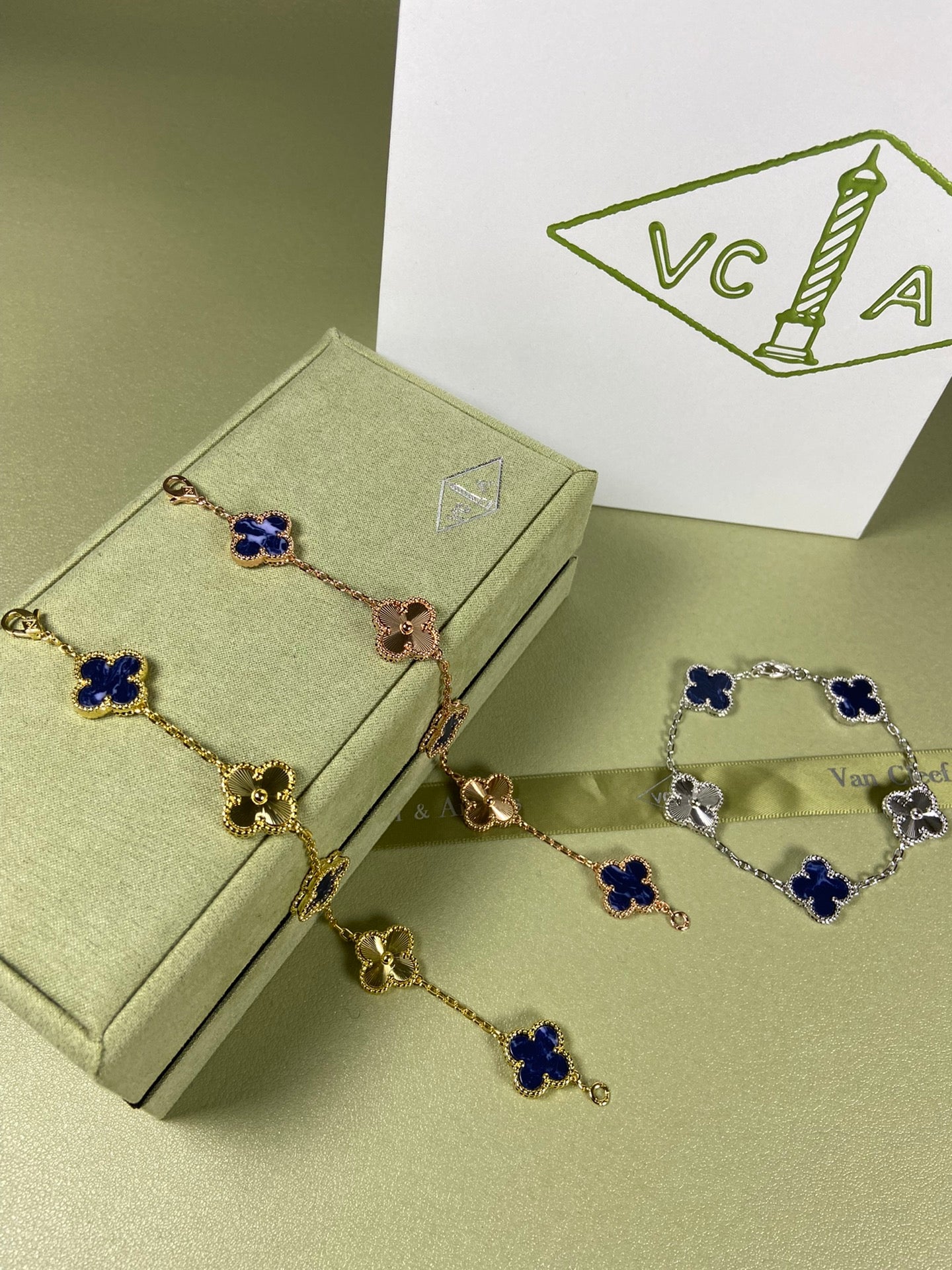 X5X94VA181K  Popular bracelets  5 flowers normal size1.5cm flower