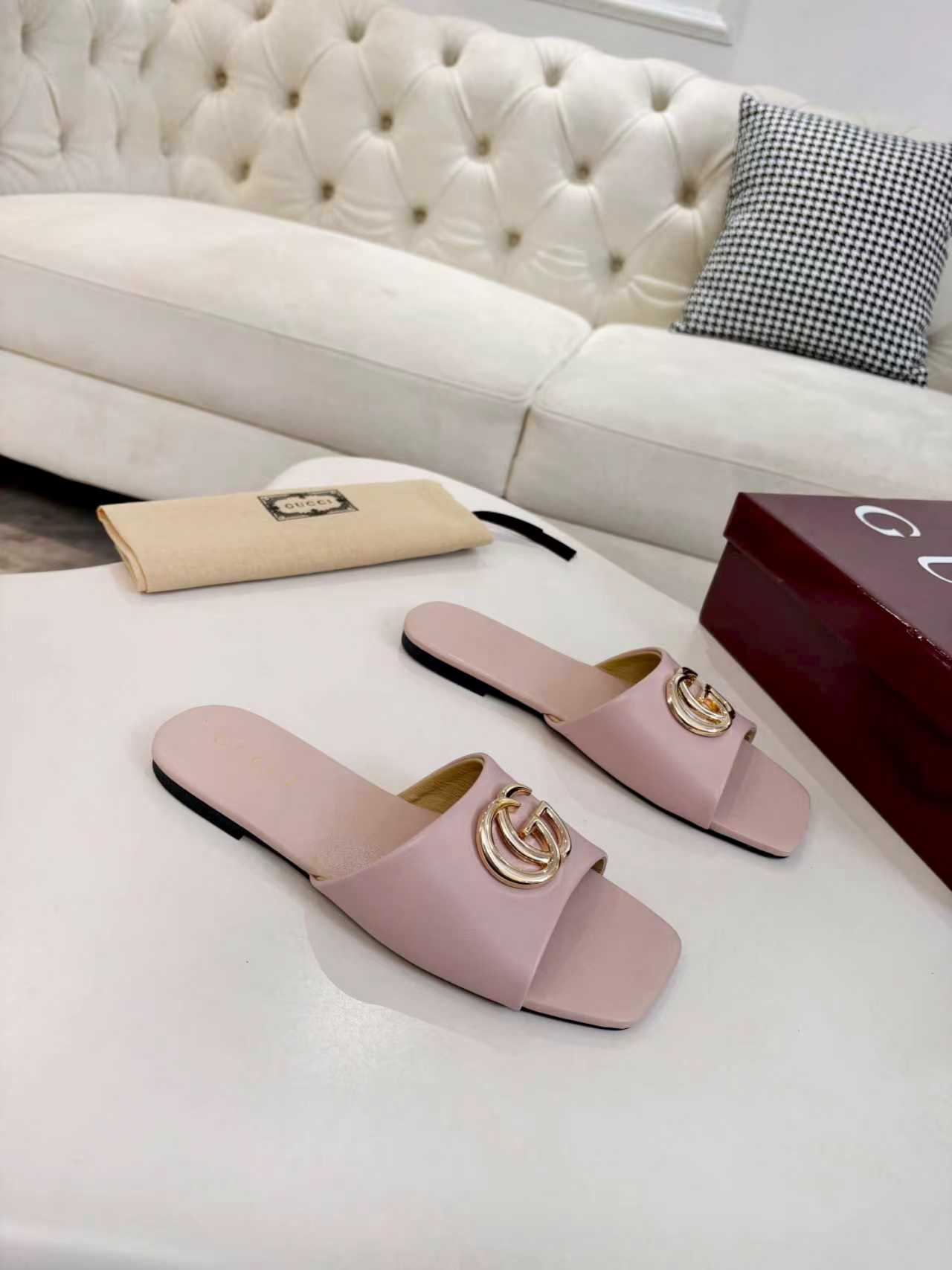 Z2P36B43 Popular high-quality leather Shoes
