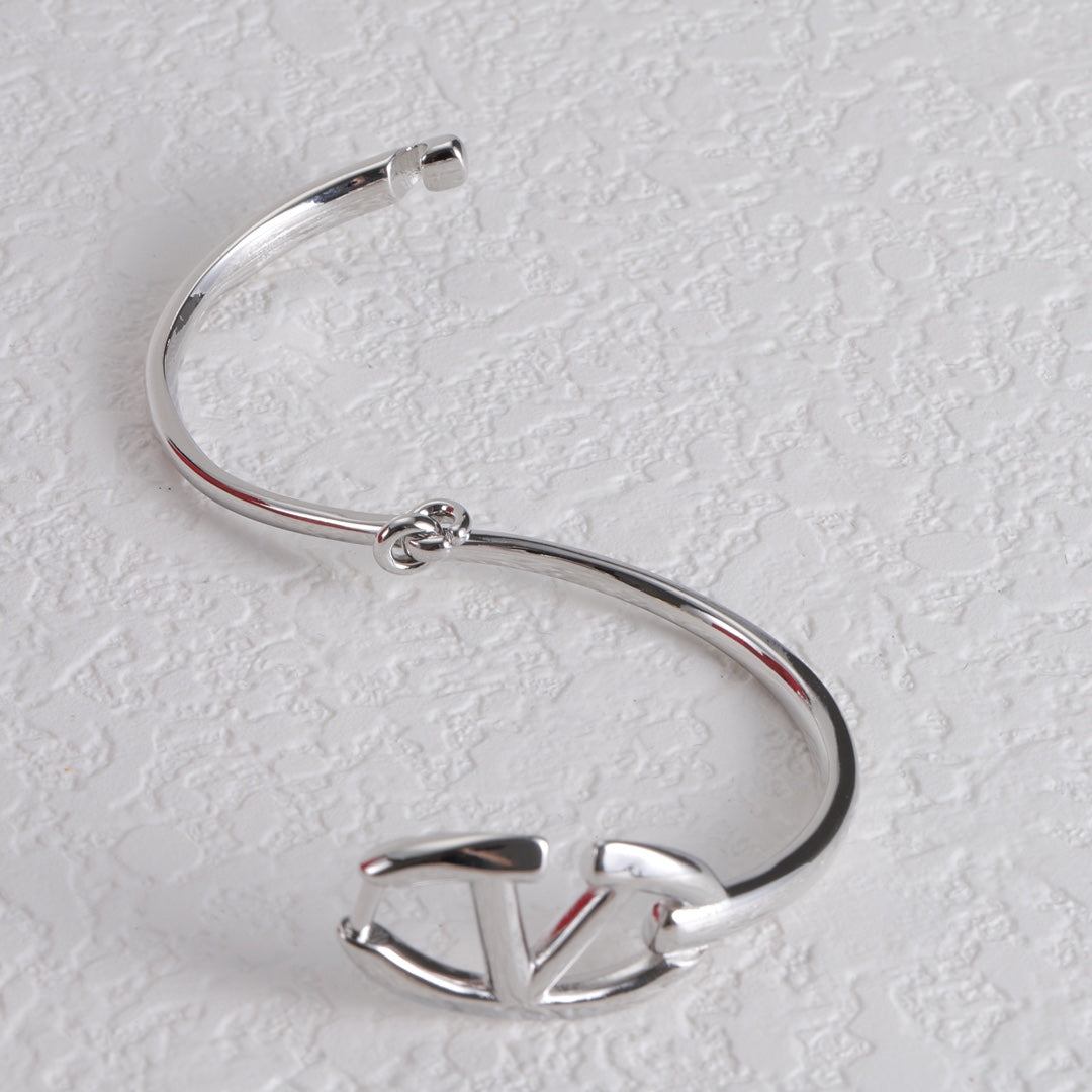 X1Z34VL354K  Popular Bracelets