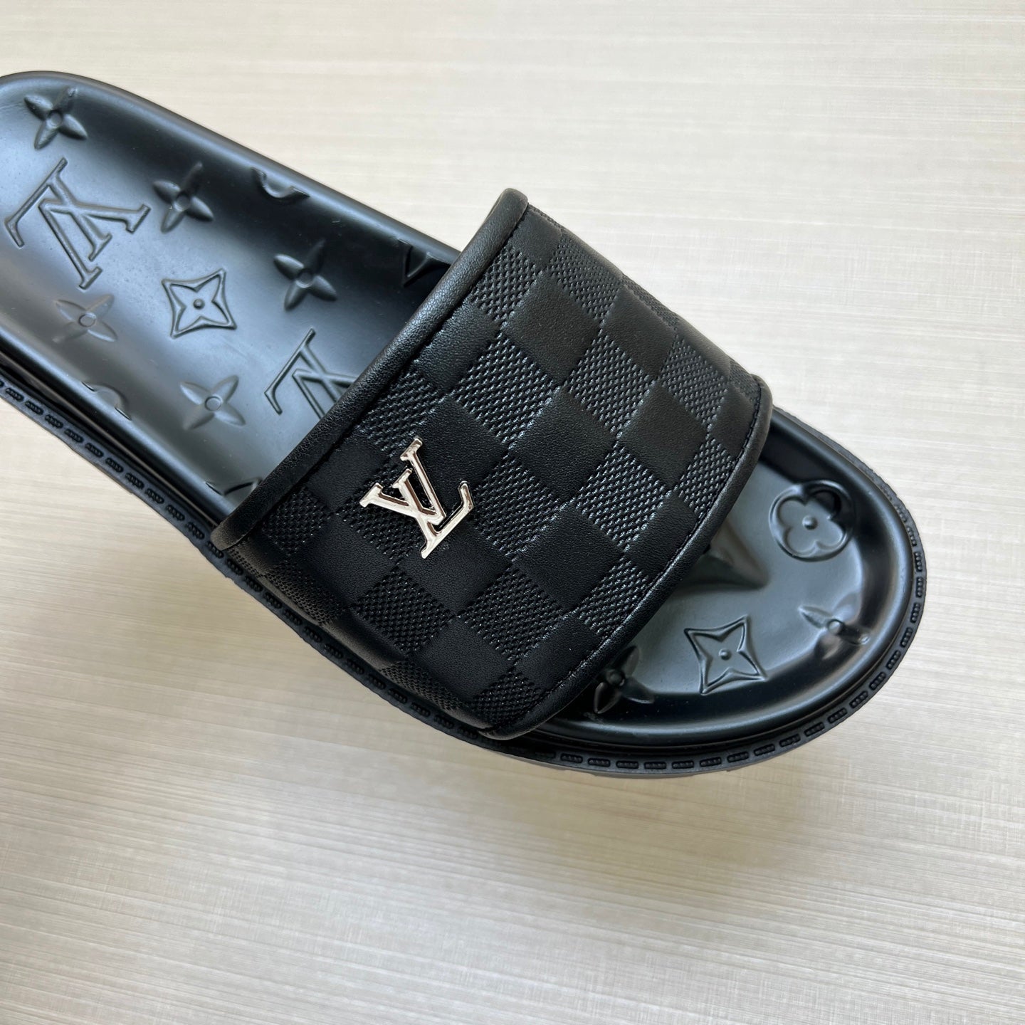 Z5Z35E304 Popular Slippers