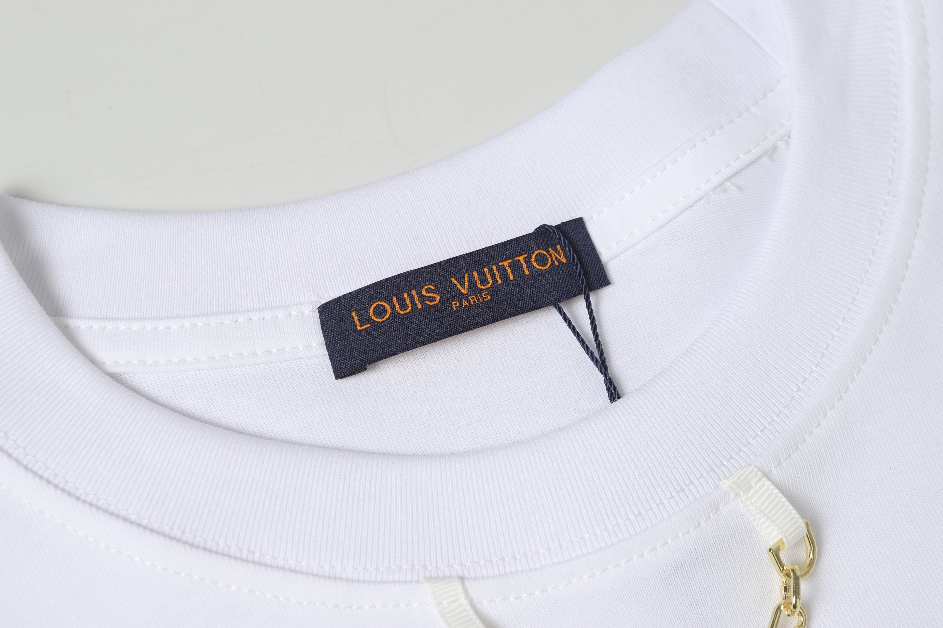 U1R45E143 Popular T-shirt