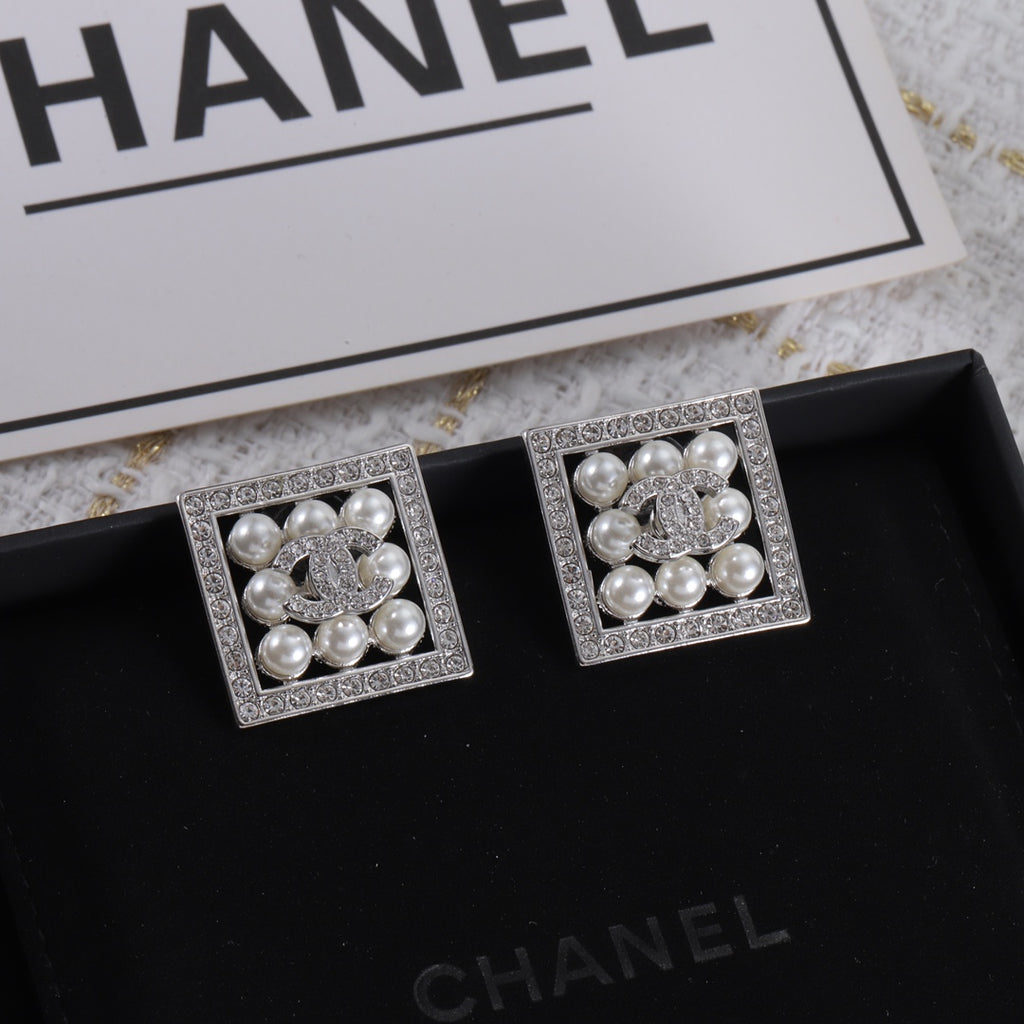 X1Z54C376E Popular Earrings