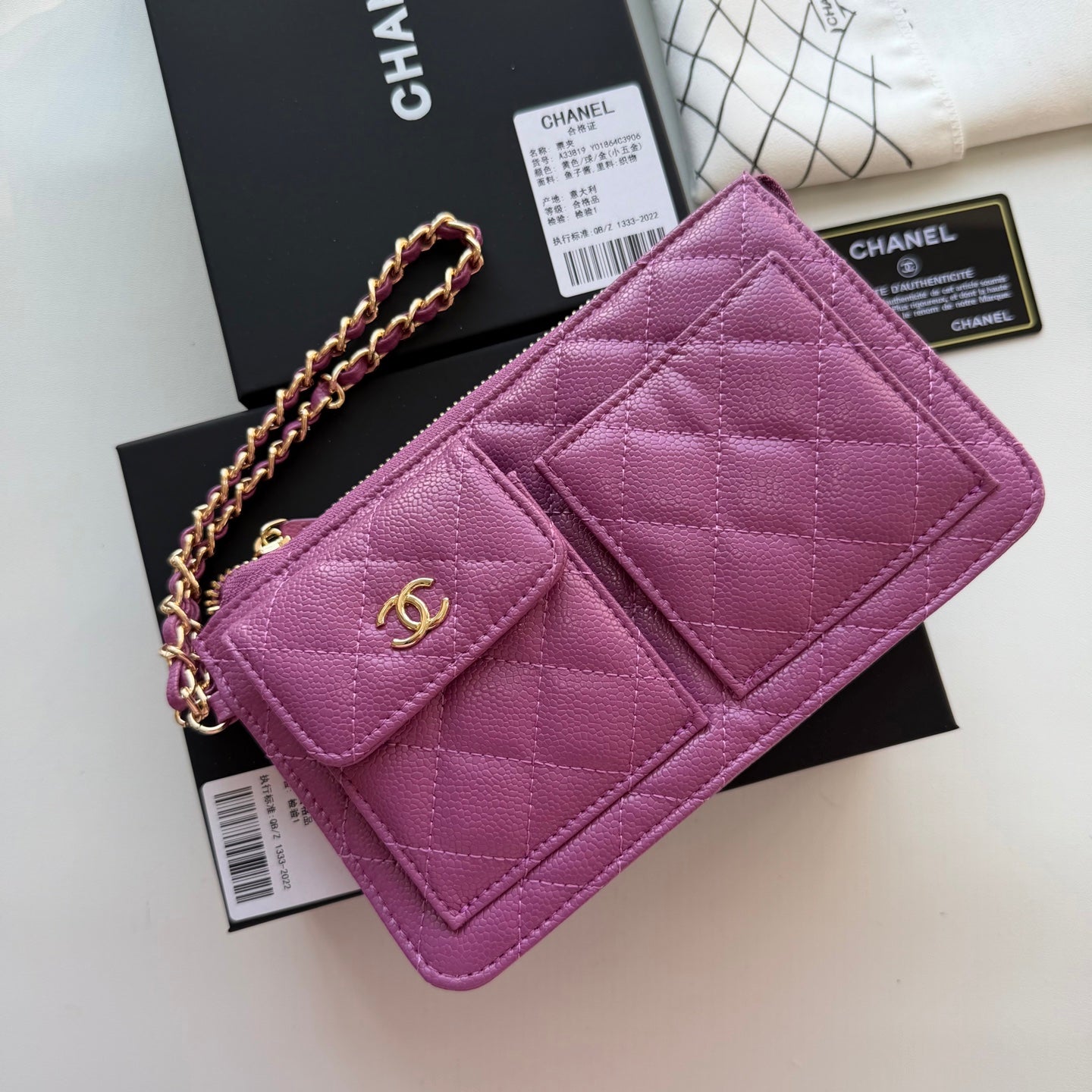 B1P46C22 Popular leather bag