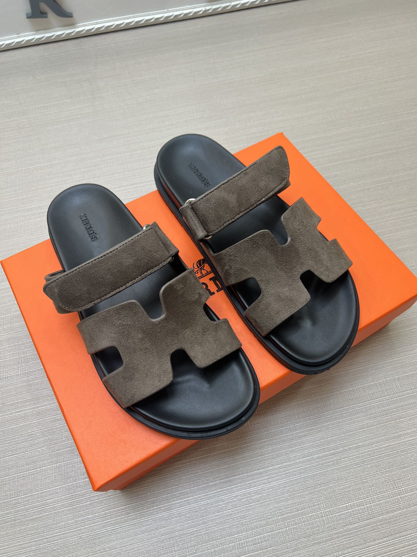 Z5R35H6  Popular Slippers shoes