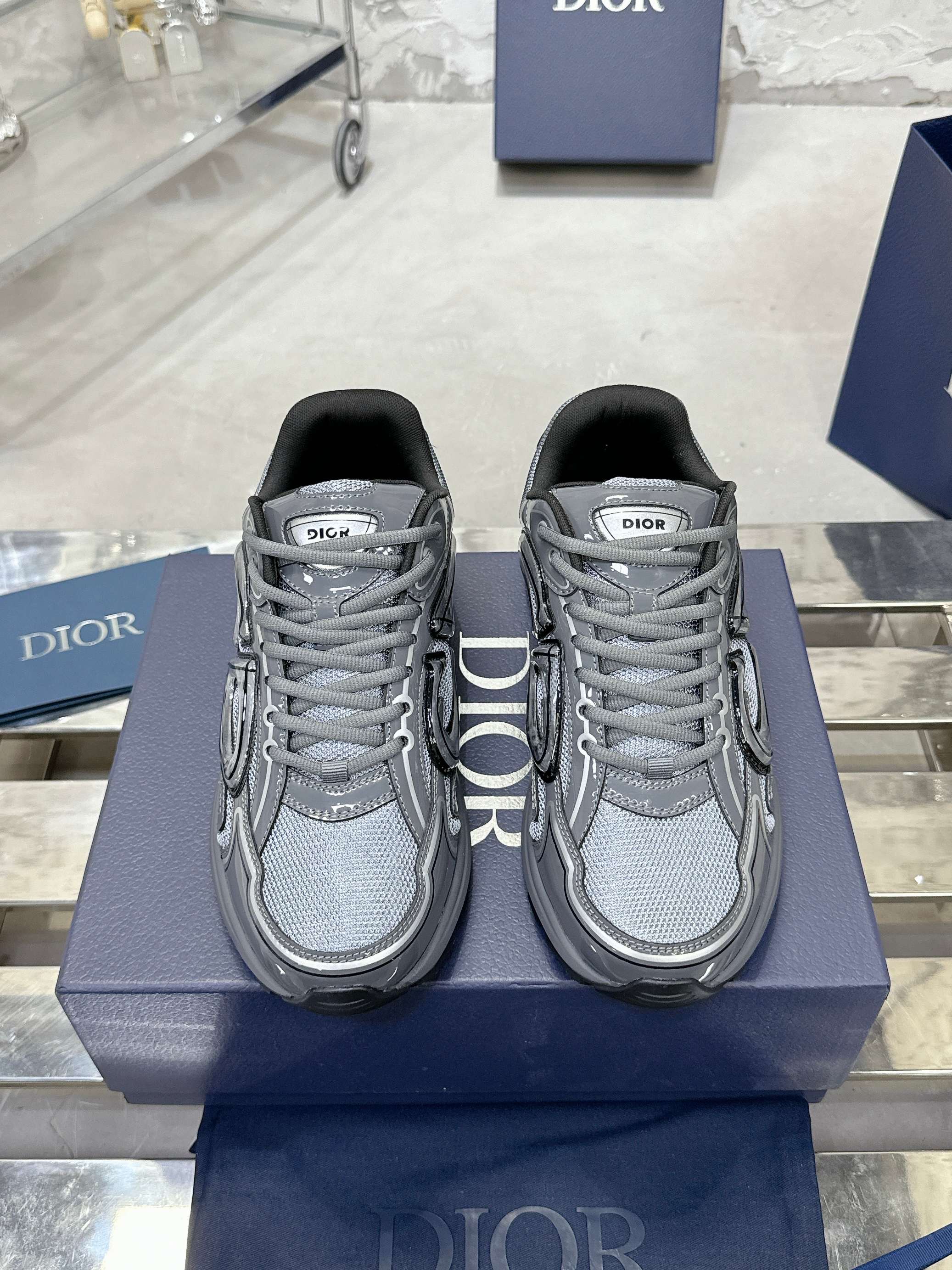 Z2R45D2 Popular high-quality shoes