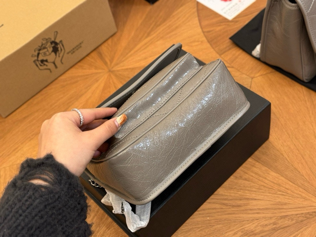 B6X54SL429 Popular leather bag