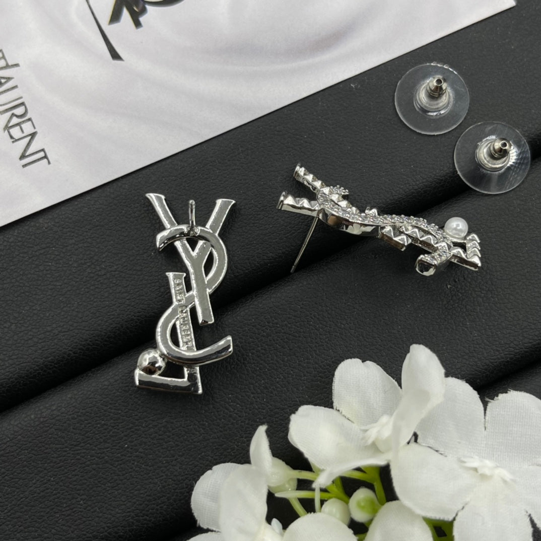 X1Y93SL464E Popular  Earrings