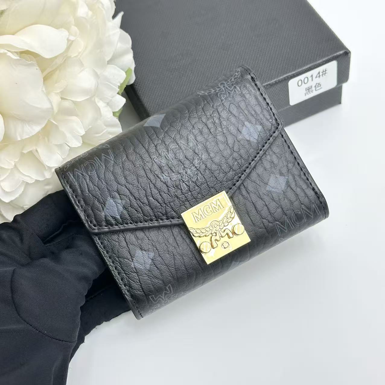 B1N36M13 Popular leather  Wallets