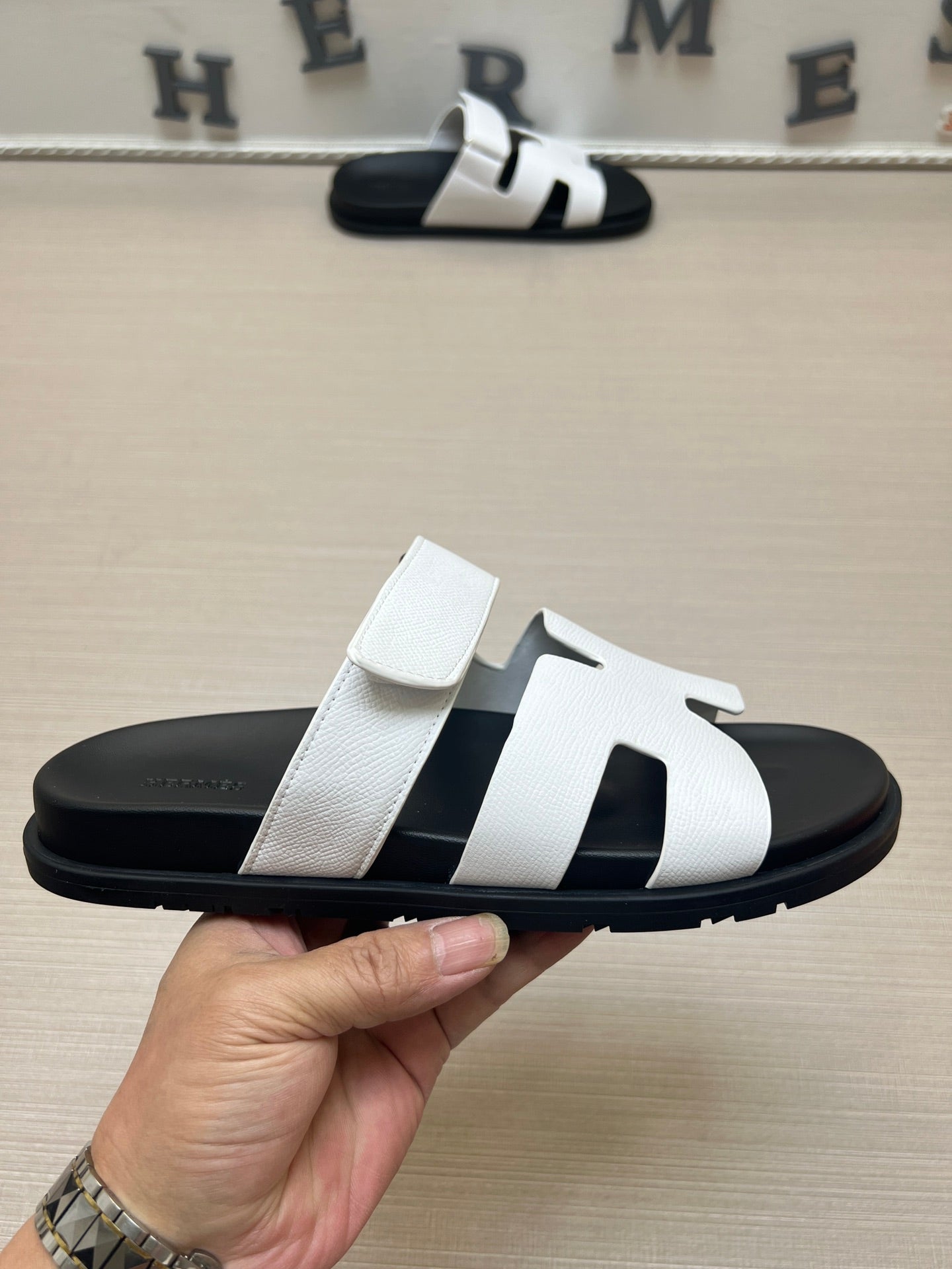 Z5R35H6  Popular Slippers shoes