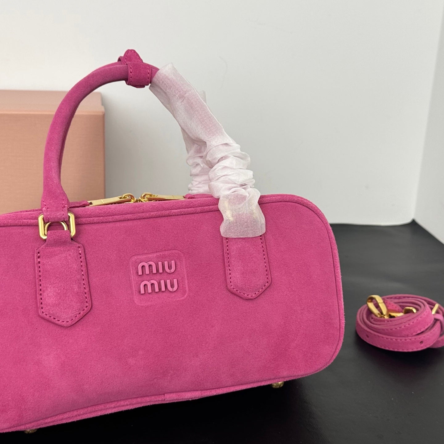 B1P46A153 Popular leather bags