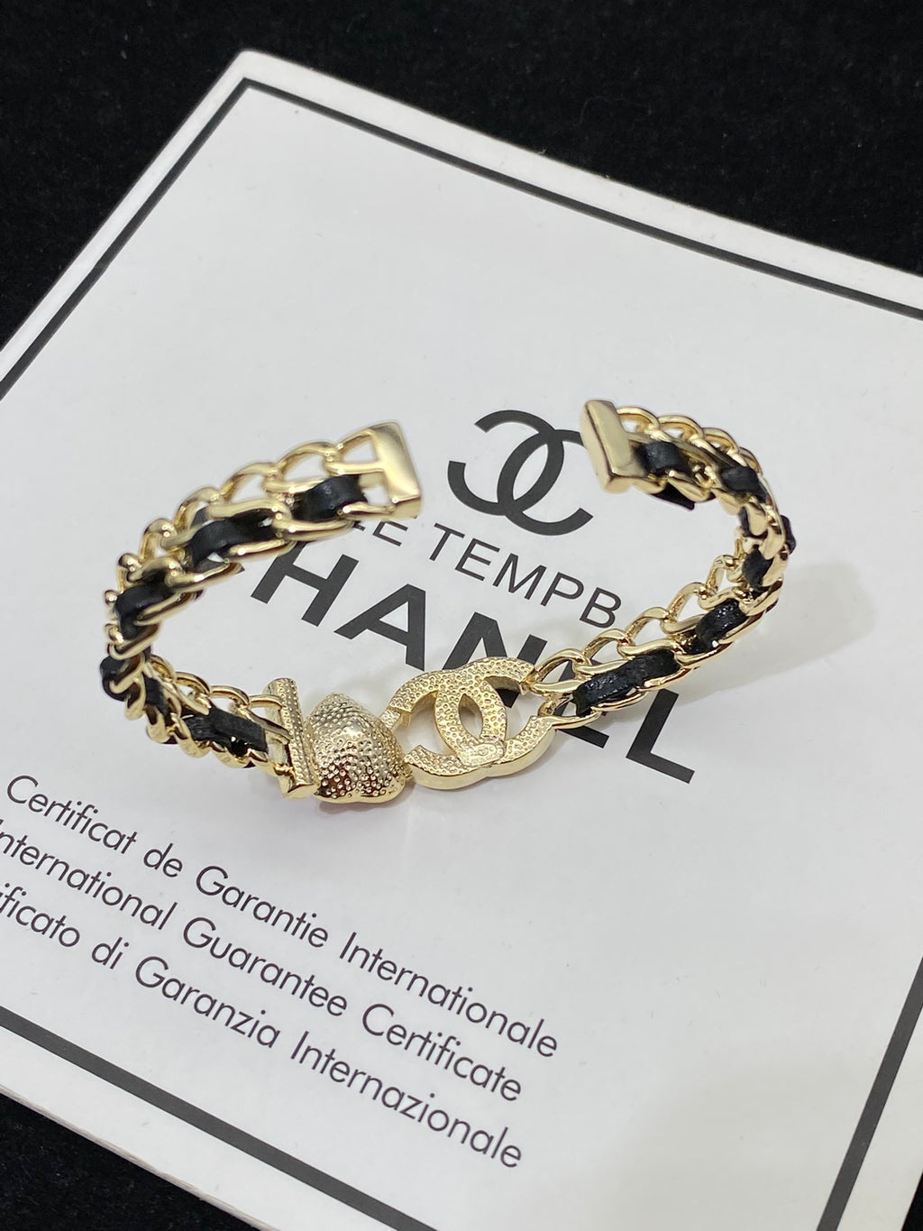 X1X23C300K  Popular Bracelets