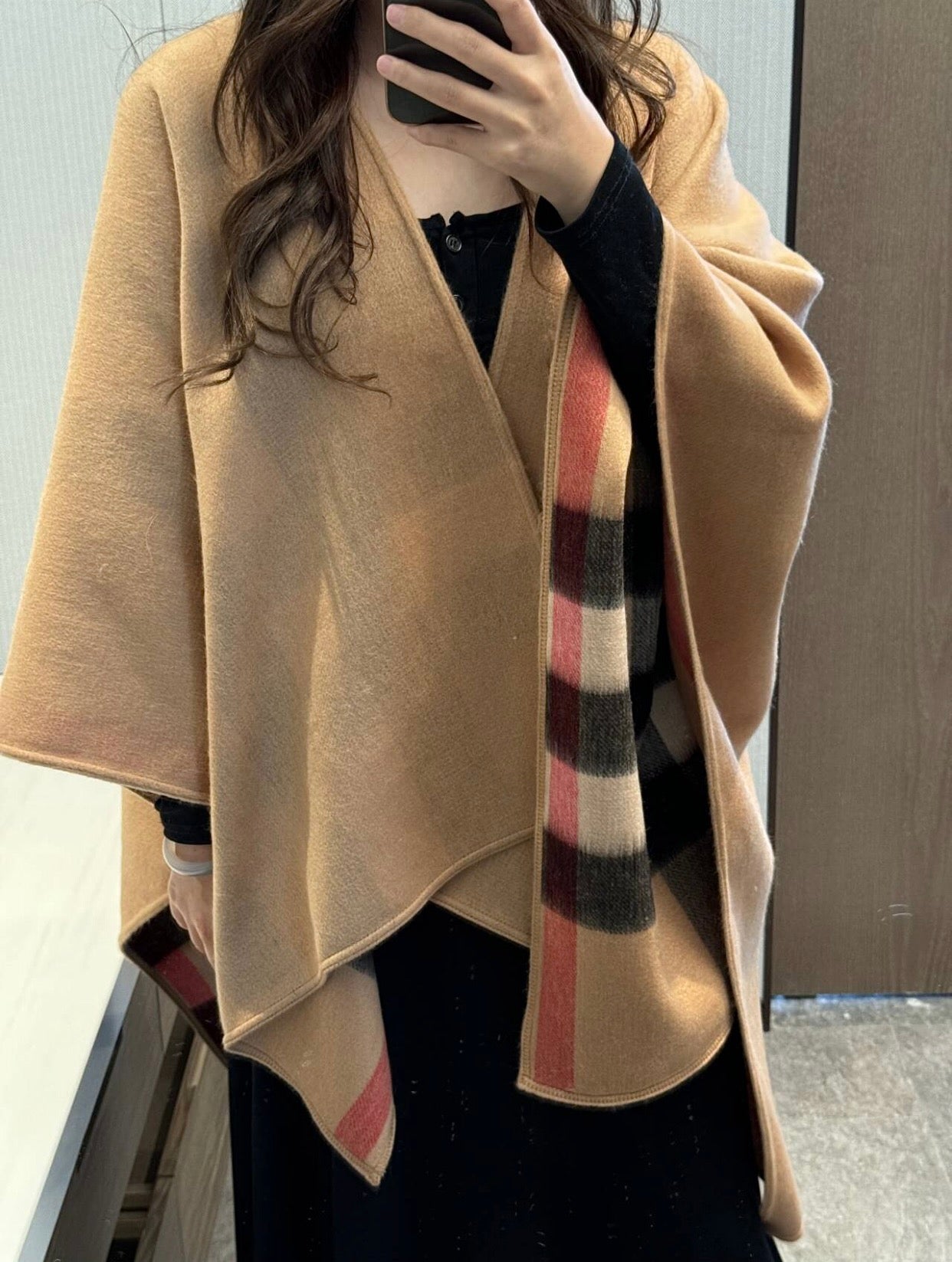 W1R86R56 Popular cape