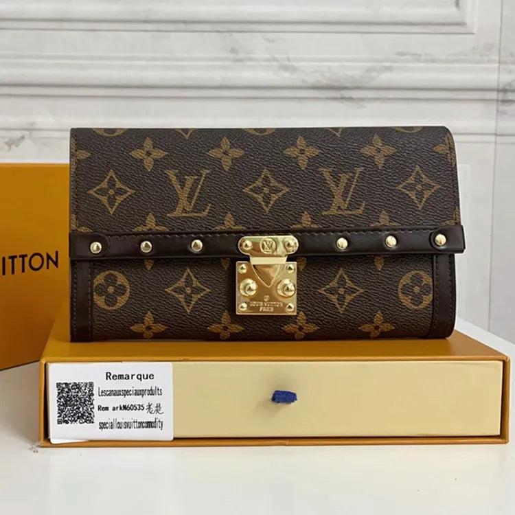 B1X41E10 Popular leather wallets