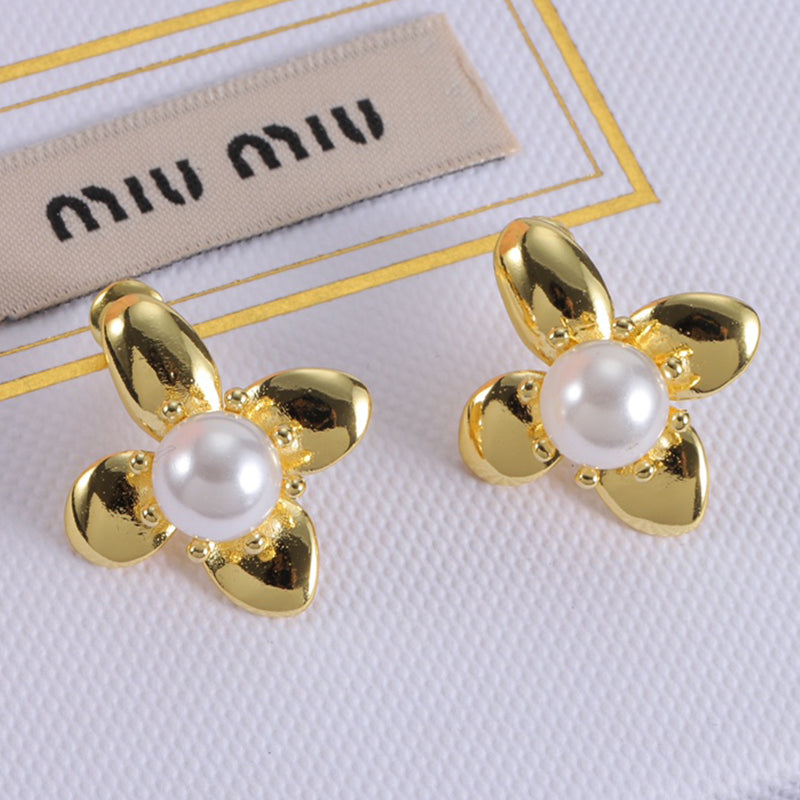 X1Z64A526E Popular Earrings