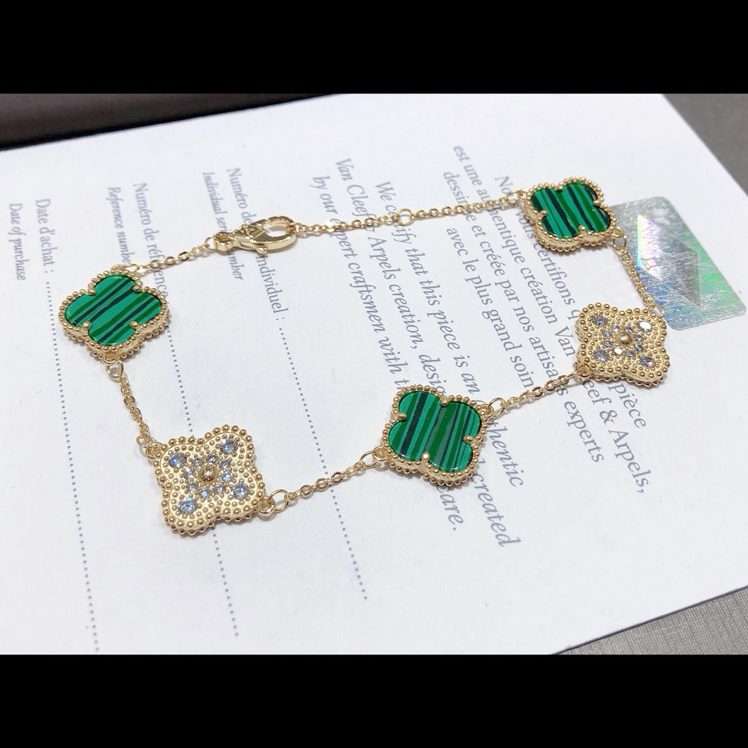 X5X53VA179K  Popular bracelets 5 flowers normal size1.5cm flower