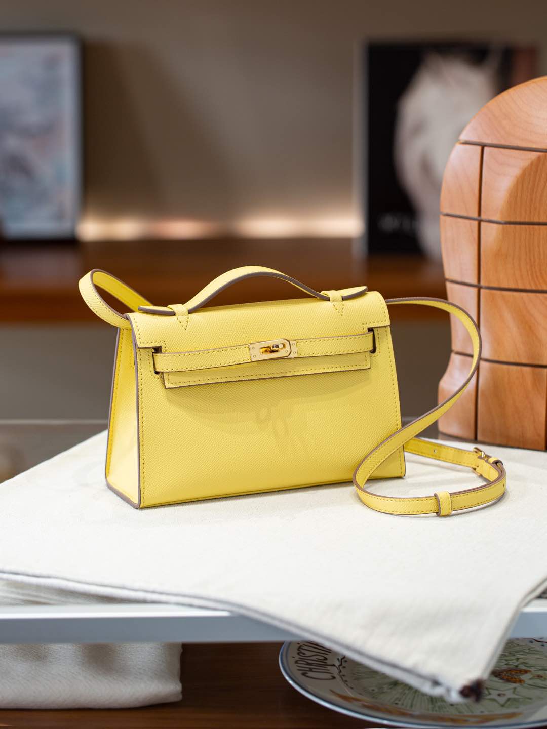 B1R66A5 Popular leather bag