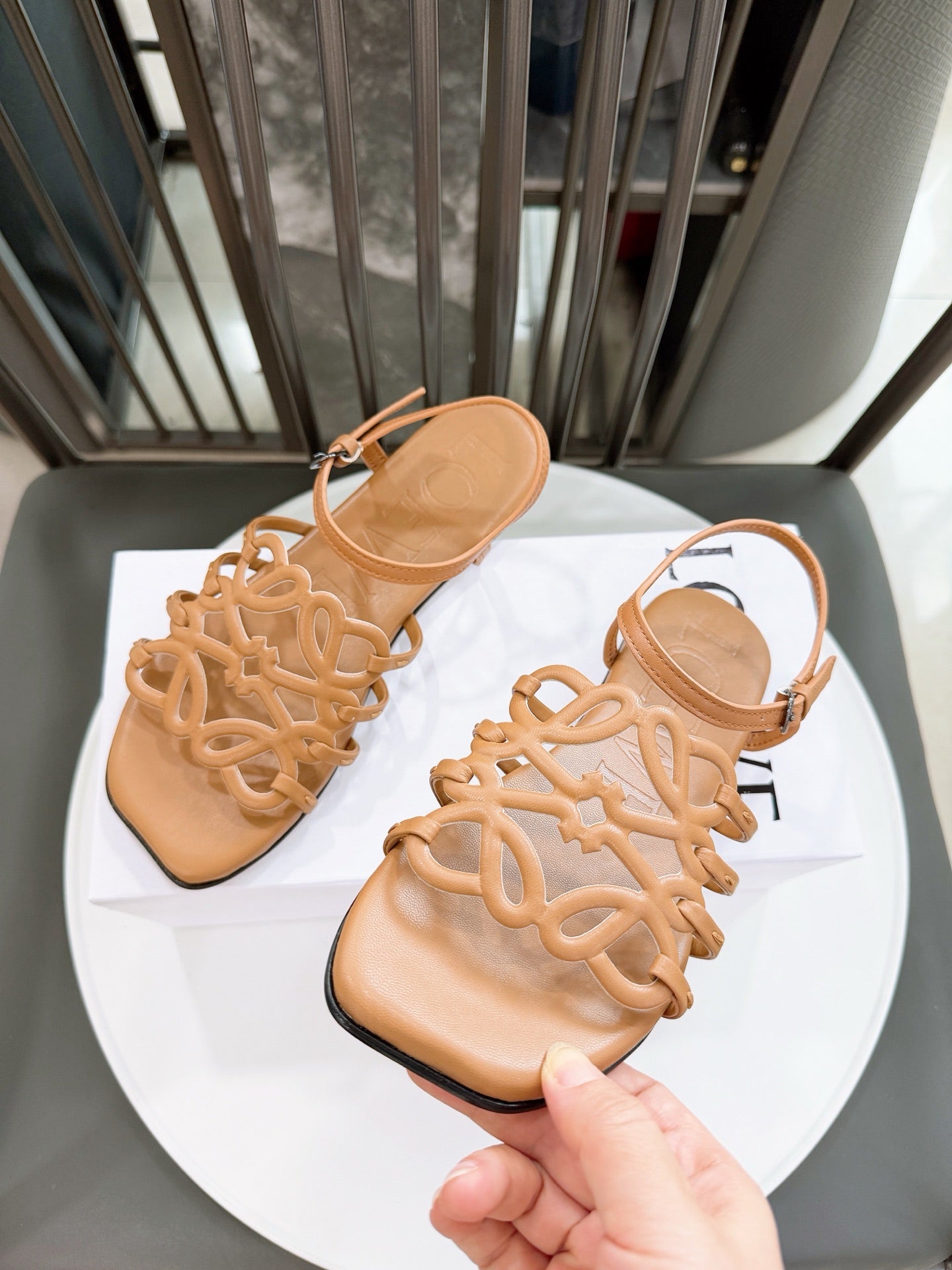 Z2R76A11 Popular high-quality  leather shoes