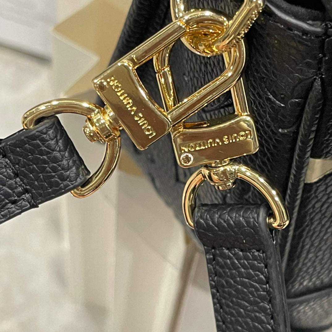 B12X44E318 Popular   leather bag 