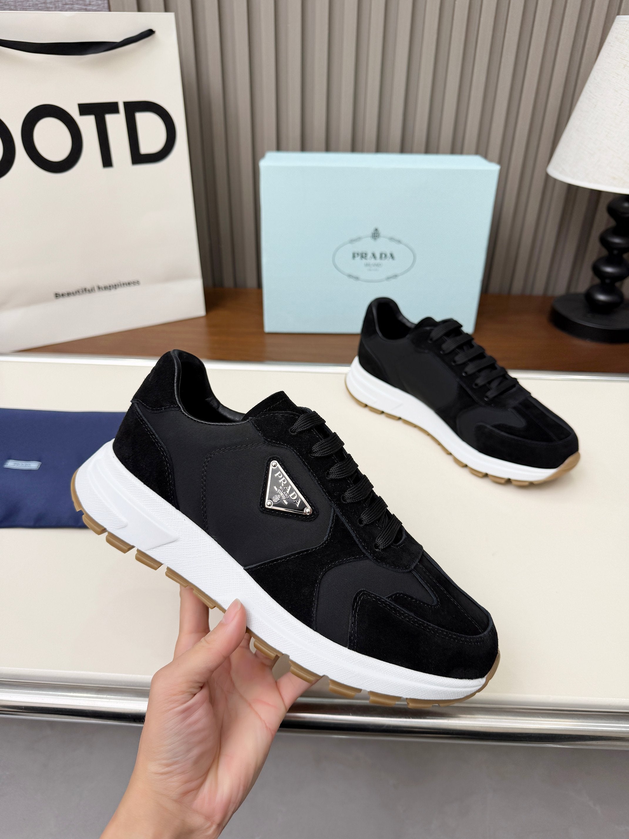Z2P36P61 Popular high-quality leather Shoes