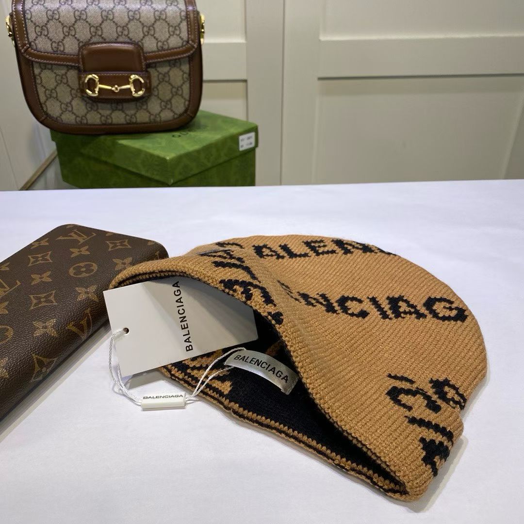M1R86J97 Popular hats