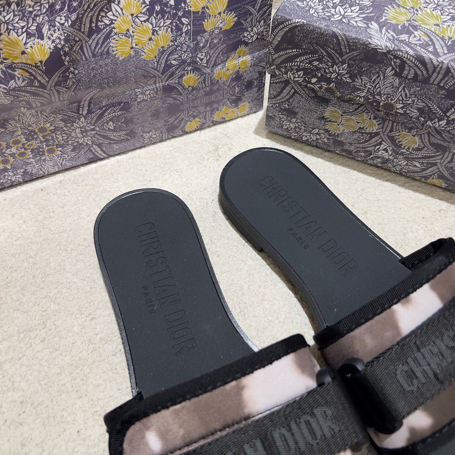 Z1ZD18 Popular slippers