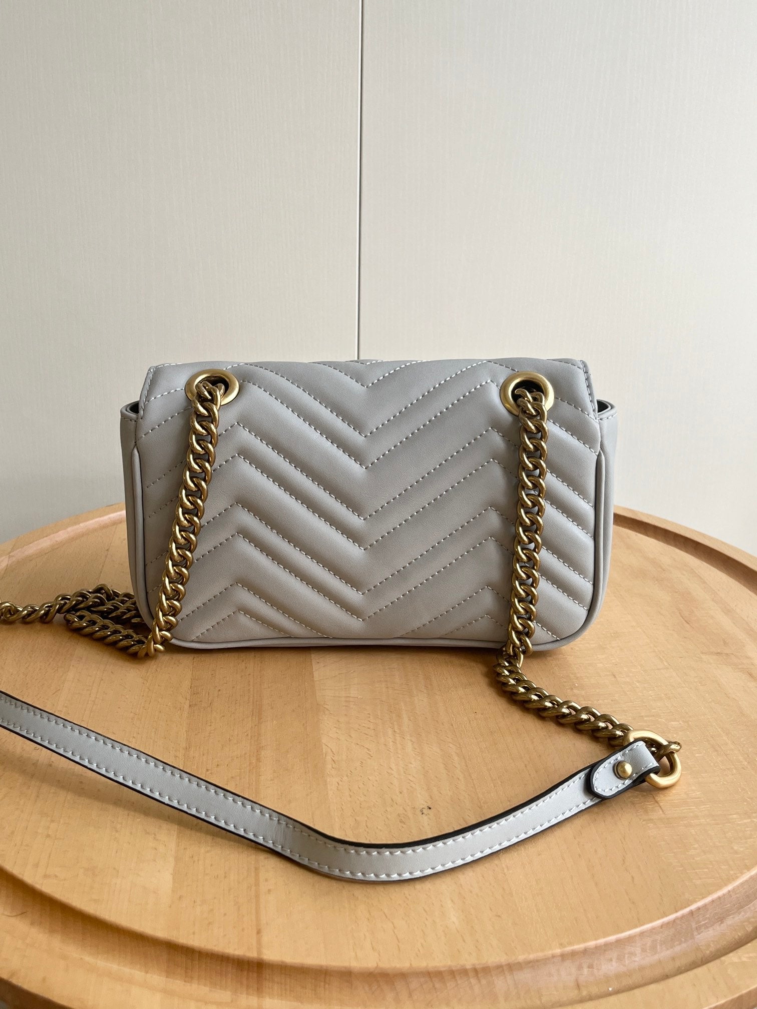 B1X54B444 Popular leather bag